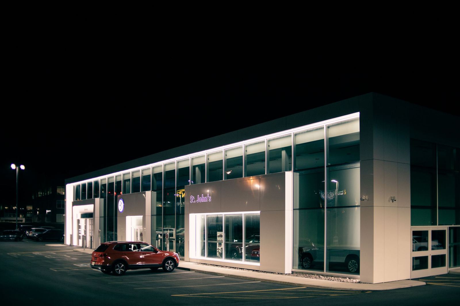 Bayraklı Merkez Showroom